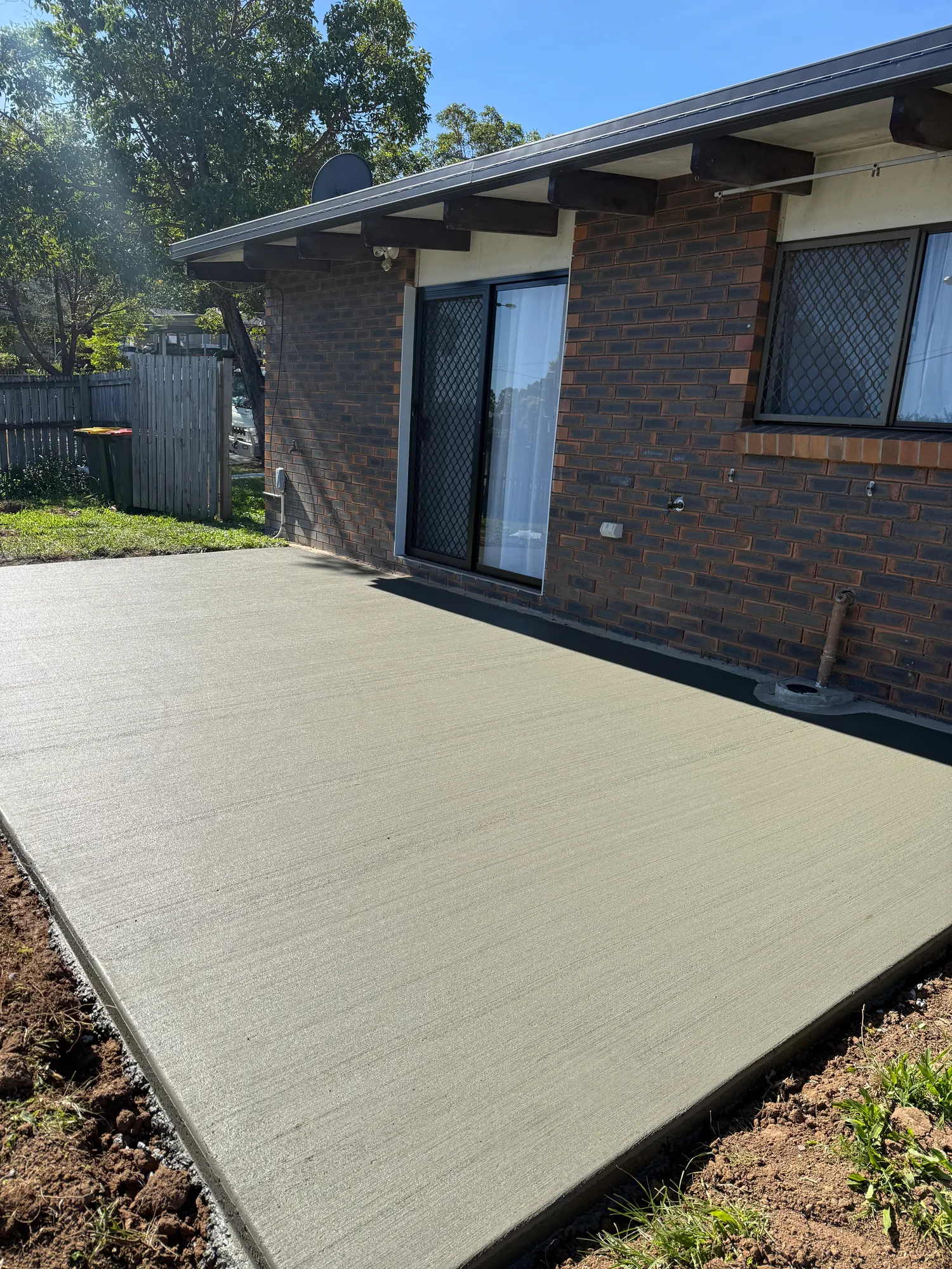 Concrete patio and pathway completed by JRM Concreting
